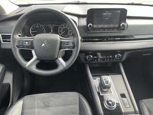 Mitsubishi Outlander SE 4WD 2023 Usado, Transmisión Automática, Volante a la Izquierda - Product Image 2