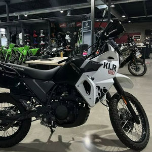 Super soldes Kawasaki KLR 650 652cc monocylindre, boîte de vitesses 6 vitesses, parfaites pour la route et le tout-terrain, motos prêtes à l'exportation dans le monde entier - Product Image 1