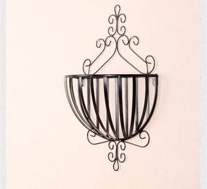 Jardinière murale en métal design noir pour une verdure élégante à l'intérieur et à l'extérieur, décoration moderne pour la maison, salon, balcon et patio - Product Image 1