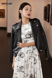 Robes pour femmes de style doux avec motif Robe circulaire Maxi Keana Tissu de bonne qualité Ensemble deux pièces Vêtements pour femmes en gros - Product Image 3