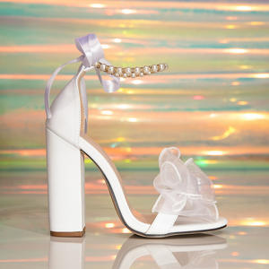 Sandalias de tacón dorado estilo euroamericano, sexys, con punta cuadrada, correa con adornos y tacón de aguja para mujer. - Product Image 5