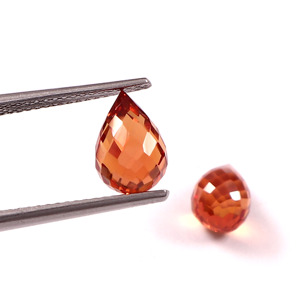 Saphir orange de laboratoire 4x6mm, taille goutte d'eau, facetté, calibré, pierre précieuse en vrac certifiée, fournisseur en gros pour la fabrication de bijoux - Product Image 2
