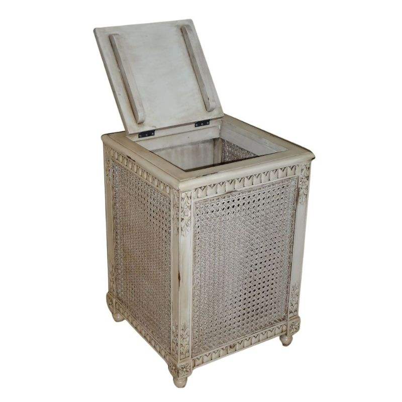 สีขาวโบราณ