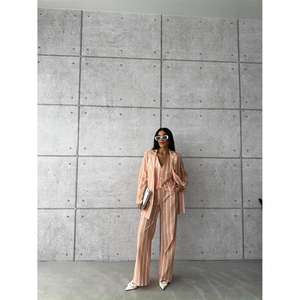 Ensemble veste et pantalon en lin rayé orange pour femmes - Product Image 3