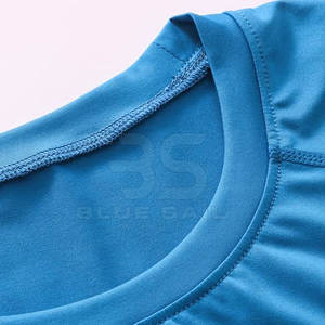 ชุดป้องกันผื่นคันสำหรับผู้ชายชุดฝึกป้องกันแสงแดดทรงสลิมฟิต - Product Image 3