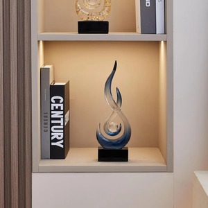 ประติมากรรมโต๊ะแก้วสีน้ำเงินดีไซน์เนอร์ งานศิลปะที่โดดเด่นไม่เหมือนใครสำหรับการตกแต่งภายในสไตล์ร่วมสมัย ผลิตด้วยมือจากอินเดีย - Product Image 4