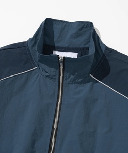 Veste coupe-vent imperméable à coque souple avec fermeture éclair personnalisée, unisexe, en toile, col montant, 100% coton avec poignets élastiques - Product Image 4