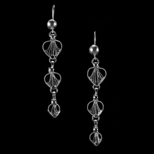 Meilleure vente de boucles d'oreilles pétales en filigrane de haute qualité scintillant brillant bijoux indiens de haute qualité approvisionnement direct - Product Image 1