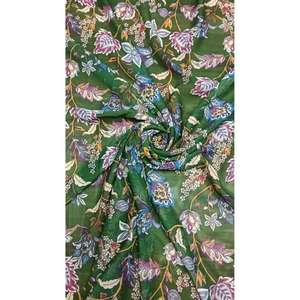 Tissu élégant en mousseline de soie imprimé parfait pour les robes de soirée fluides et les robes d'été disponibles pour la vente en gros - Product Image 1