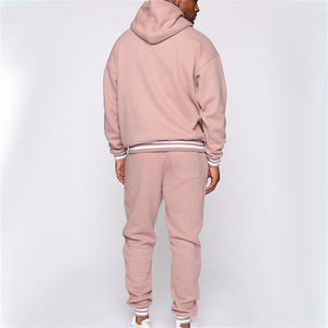 Vente en gros de sweatsuit 2 pièces en coton surdimensionné personnalisé pour l'hiver sweatshirts et sweatshirts à capuche en molleton doux ensemble de survêtements de jogging pour hommes - Product Image 3