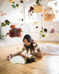 Installation de fleurs suspendues personnalisées; décoration intérieure, mariages, photographie (plusieurs tailles disponibles - Product Image 5