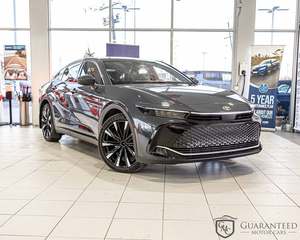 Toyota Crown Platinum AWD Plus 2025 d'occasion en excellent état, sans accident, conduite à gauche/droite - Product Image 2