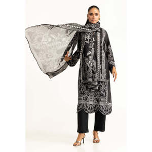 IUSTKSD-874 Traje de Verano Bohemio Estampado de 3 Piezas con Cuello Mandarín, Mangas Tres Cuartos y Tela de Chifón Transpirable - Product Image 4