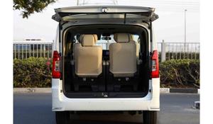 ECONÓMICA YOTA GRANVIA VAN BUS 2024-2025 AWD Cuero ACC R20 Blanca 5 Plazas Automática Euro IV 6 Velocidades Cámara 360° Panorámica - Product Image 3