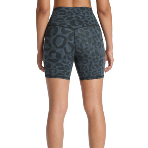 กางเกงขาสั้นโยคะออกกำลังกายผ้าสแปนเด็กซ์/โพลีเอสเตอร์ ระบายอากาศ แห้งเร็ว พิมพ์ลายได้ตามต้องการ เอวสูง ยกกระชับสะโพก เนื้อผ้านุ่ม สำหรับผู้หญิง - Product Image 5