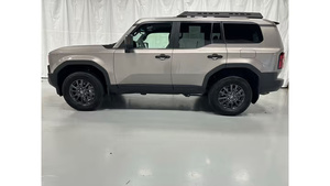 Coche usado Seminuevo Certificado LHD/RHD para Yota Land Cruiser 1958 4WD 2025 - Product Image 3