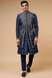 BORDADO DE DISEÑADOR INDIO EN EL NOVIO encogimiento de hombros, SHERWANI Y PANTALÓN CON CUENTAS DE CRISTAL EMBELLECIDO, TRABAJO DABKA PARA BODA = 2024 - Product Image 2