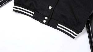 Chaqueta de cuero con cuello en V y hombros caídos personalizada de alta calidad para mujer, lona transpirable, estilo Varsity Letterman, tinte liso - Product Image 5