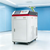 Machine de nettoyage au laser portative haute puissance 3000W pour l'élimination de la rouille, le décapage de la peinture et le nettoyage des métaux
