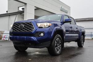 Toyota Tacoma Doble Cabina V6 4WD, Fiabilidad Renacida, Caja de Cambios Automática, Motor Turbo, 16\", Cuero, Listo para Todoterreno, Color Oscuro, en Venta - Product Image 6