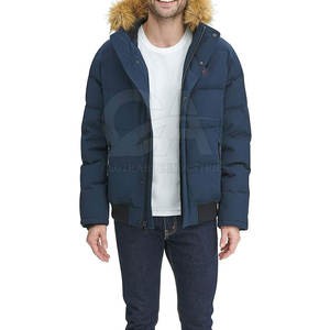 Veste tendance pour homme, parka à capuche en fausse fourrure, manteau d'hiver moderne, utilisation en extérieur, personnalisable - Product Image 1