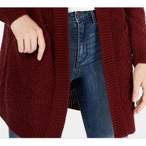 Cardigan Junior con Apertura Frontale in Tessuto Testurizzato Rosso Taglia Media - Design Casual con Stampa Jacquard per Primavera e Autunno - Product Image 3