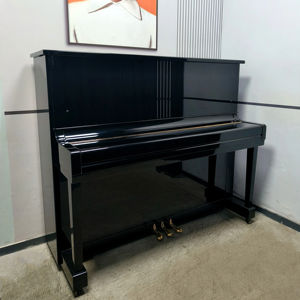 Piano droit KAWAI KS1 noir, modèle d'occasion du Japon, économique pour la performance à domicile, qualité export, aigus clairs - Product Image 2