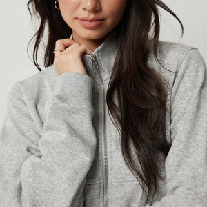 Sweats à capuche courts à col roulé de qualité supérieure pour femme sweat-shirt zippé en éponge française votre logo - Product Image 3