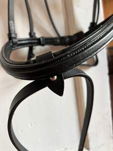 Bridon en cuir noir ergonomique de haute qualité pour cheval, avec tête anatomique, surpiqûres fantaisie, taille complète, bridon western marron - Product Image 4