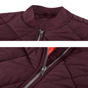 Chaquetas Bomber de corte regular OEM para hombre, poliéster a prueba de viento con cuello levantado, logotipos de impresión personalizados y etiquetas privadas - Product Image 4