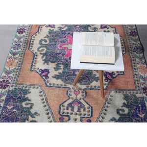 Tapis vintage 4,1x7,5 pieds, tapis turc, tapis en laine à bordures bleues - Product Image 5