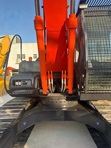 Escavadeira <span class=keywords><strong>Hitachi</strong></span> ZX200 Série 20 Toneladas Usada para Construção Civil com Histórico Completo de Manutenção e Alta Qualidade 0.51-1.20 m - Product Image 5