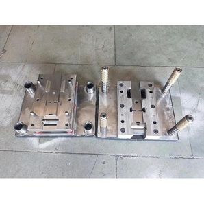 Jeu de matrices en acier PWC pour le moulage sous pression, alignement constant et performance durable, meilleur prix - Product Image 1