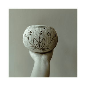 Bol en coquille à motifs, bol décoratif en noix de coco fait à la main, matériau : coquille gravée ; utilisation : présentation en magasin ; origine : ligne artisanale vietnamienne - Product Image 2