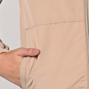 Chaqueta Cortavientos con Capucha para Mujer, Estampada, Transpirable, de Moda para Invierno, Nueva Llegada, Venta al por Mayor - Product Image 4