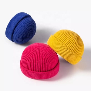 Vente en gros de bonnets d'hiver décontractés en molleton 100% coton imperméable, logo personnalisé brodé, couvre-chef d'extérieur, fermeture à pression, unisexe - Product Image 1
