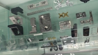Fabrication de tôles métalliques par usinage CNC de précision OEM, cadre de téléphone portable en acier inoxydable, pièces métalliques, composants électroniques automobiles