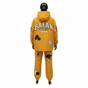 Ensemble coupe-vent pour femmes Tissu en nylon léger GSM Toucher doux Couleur moutarde Logo personnalisé brodé Coupe-vent grande taille - Product Image 2