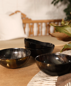 Sous-verre en corne de buffle classique personnalisable, écologique, avec logo sur mesure, lavable au lave-vaisselle, poli, naturel, décoratif, pour la table. - Product Image 2