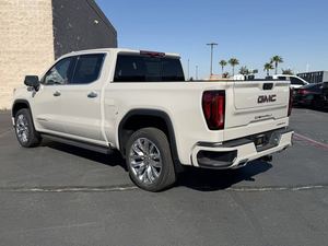รถกระบะ GMC Sierra 1500 Denali Crew Cab 4WD ปี 2026 พร้อมไฟหน้า LED และไฟวิ่งกลางวัน ยาง R20 - Product Image 4