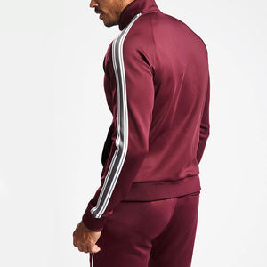Venta al por mayor 2026 de alta calidad al aire libre deporte de los hombres ropa deportiva de los hombres 2 piezas conjunto con capucha conjuntos chándal Wi casual ropa de invierno para personalizado - Product Image 5