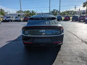 Kia EV6 2024 en parfait état - Product Image 3