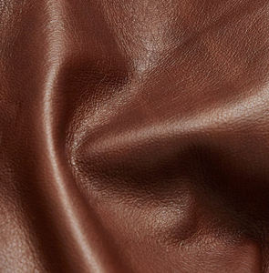 ODM manteau de mode décontracté de haute qualité personnalisé imperméable respirant coupe-vent en cuir véritable pour hommes debout à l'avant - Product Image 5