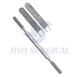 Râpes chirurgicales Becker de 21cm de longueur en acier inoxydable pour la mise en forme des os et du cartilage dans les procédures orthopédiques et dentaires - Product Image 5