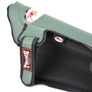 Protections de tibia en cuir personnalisables et légères - TWINS Muay Thai Kicking Arts & MMA Protection - Product Image 6