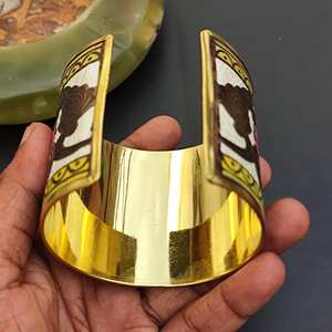 Brazalete ancho de diseñador floral de latón puro 100% hecho a mano, brazalete ajustable, Regalo para mamá - Product Image 2