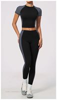 Ensemble de yoga sans couture pour femmes, haut à manches courtes à col rond et leggings taille haute, vêtements de sport ajustés et très élastiques pour le fitness