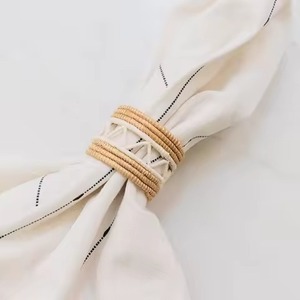 Rond de serviette décoratif en rotin fait à la main pour des occasions spéciales telles que Thanksgiving Noël et les célébrations familiales - Product Image 5