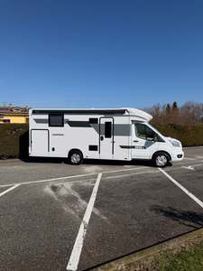 Camping-car familial de luxe 3 500 kg, moderne et entièrement équipé, homologué EURO 5, à vendre - Product Image 4