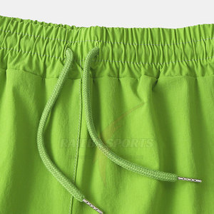 Shorts en coton décontractés pour hommes de qualité supérieure, style urbain, taille élastique mi-haute, respirants, design personnalisé, confortables, motif uni - Product Image 3